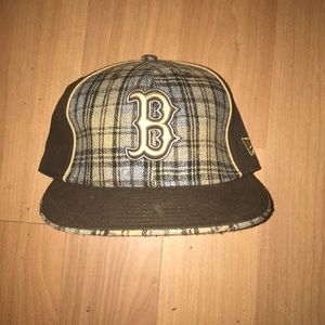New Era Boston Red Sox 59/50 Brown Plaid